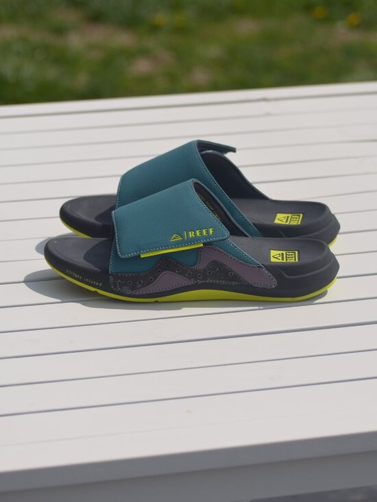 Sandals_&_Flip_Flops